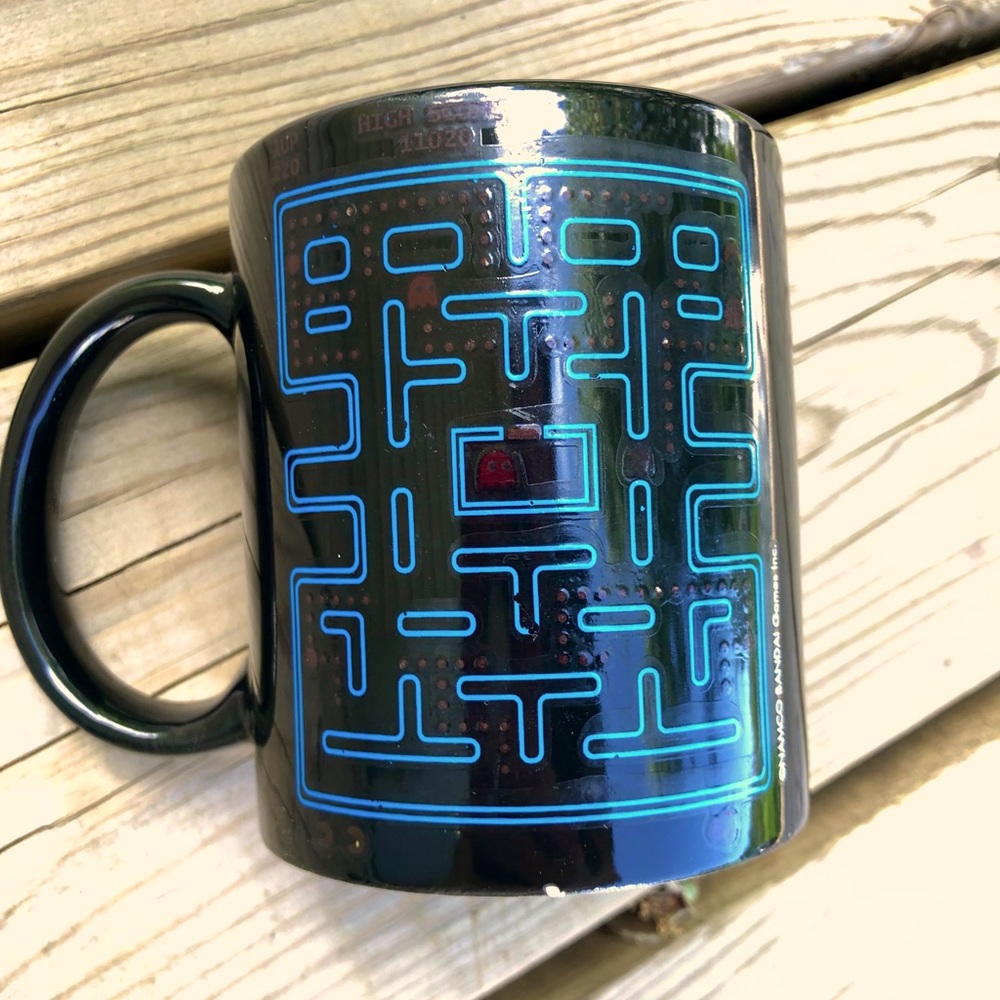NAMCO Pac-Man Mug / Changes Colors With Temperature